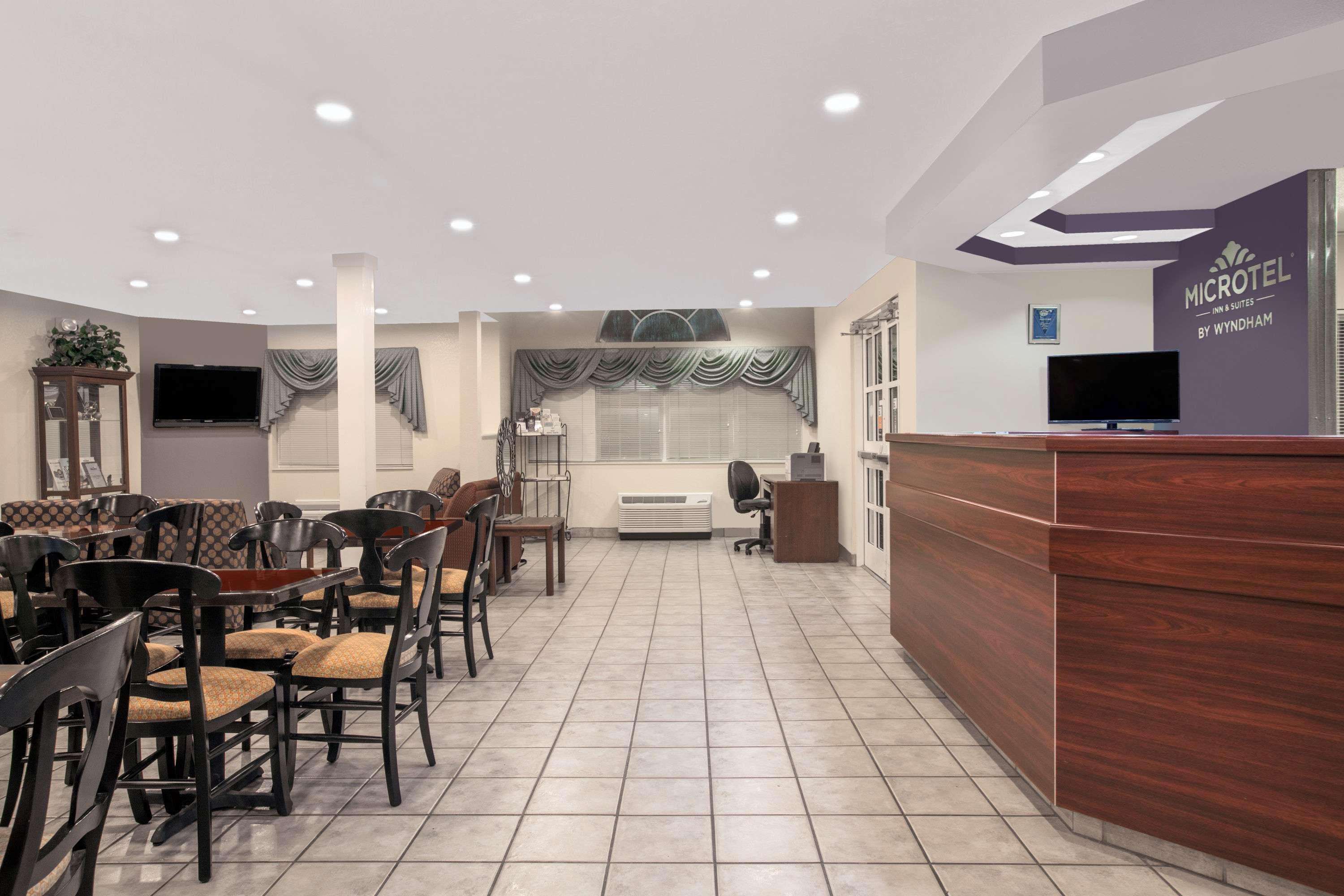 Microtel Inn & Suites - Meridian Exteriér fotografie